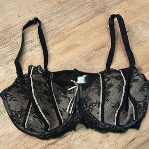 DKNY black and beige lace underwire bra size 36D